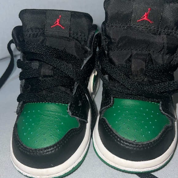 Nike Air Jordan 23 Kids Black and Green Athletic Sneakers - Picture 8 of 8